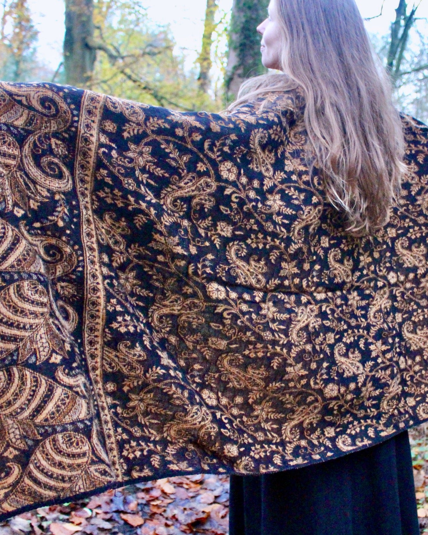 Suraya Shawl